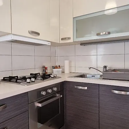Mani - Modern Apartment *