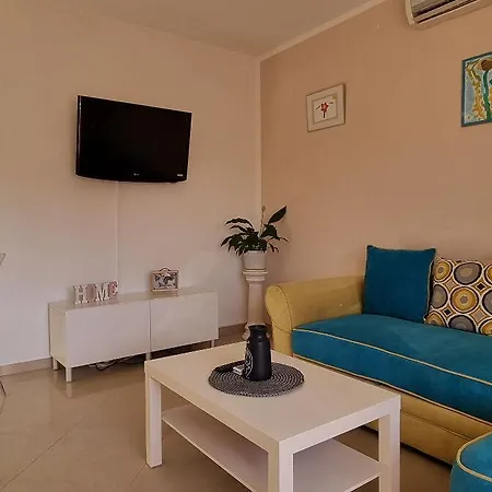 Mani Apartmán Ližnjan